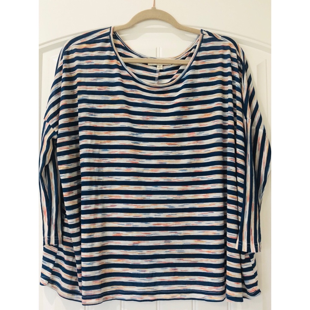 5/$20 UMGEE Striped top SIZE M